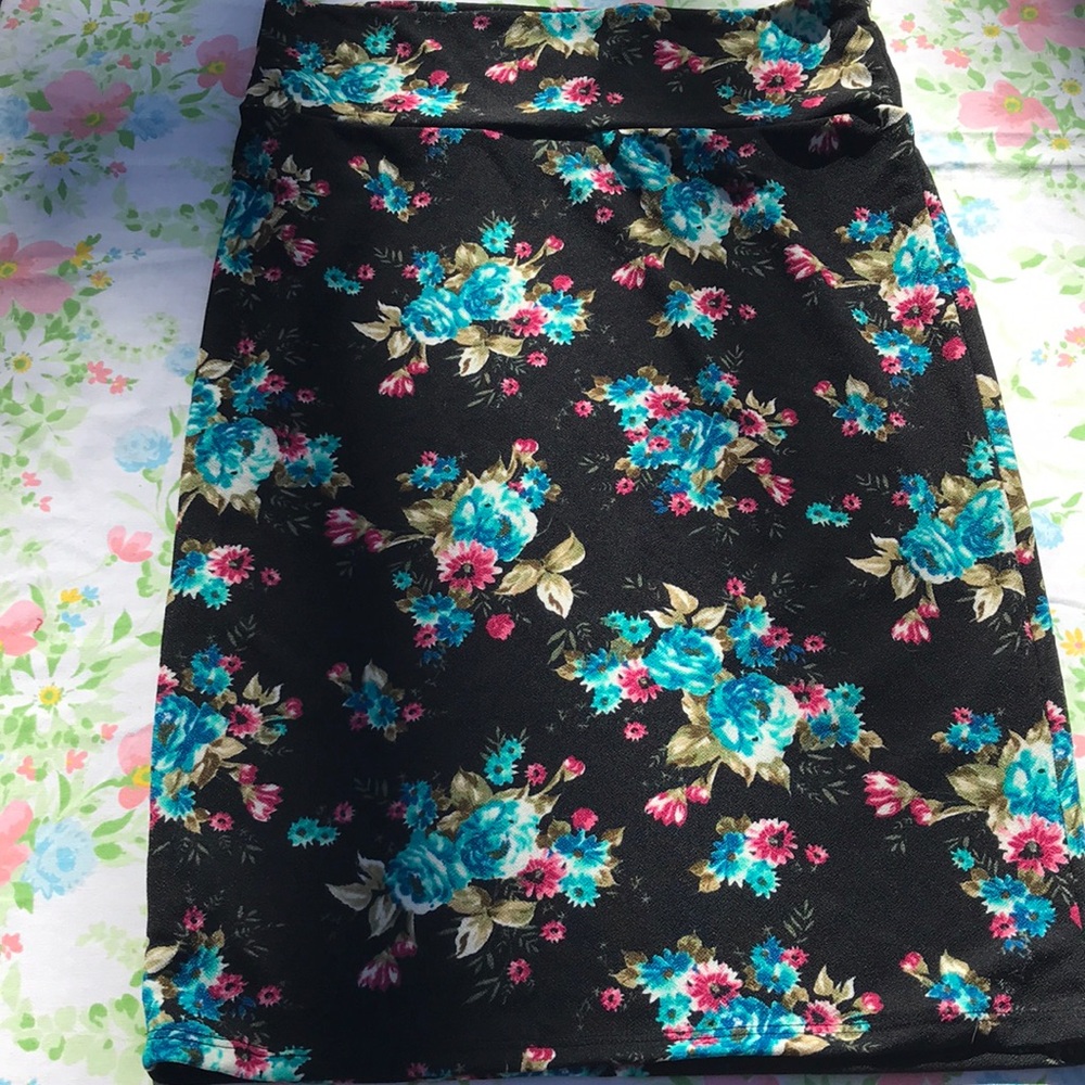 Lularoe cassie skirt